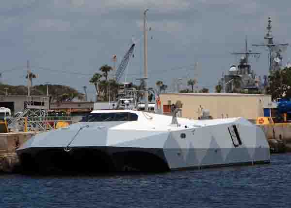 high-speed experimental boat Stiletto
